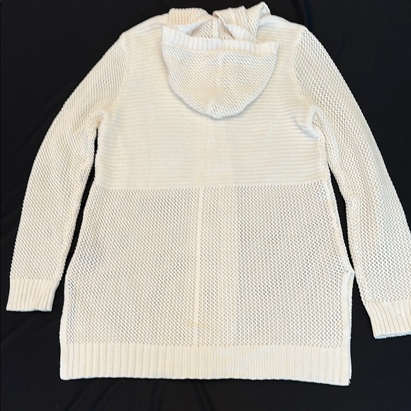 Women's white Sweater - Picture 2 of 4